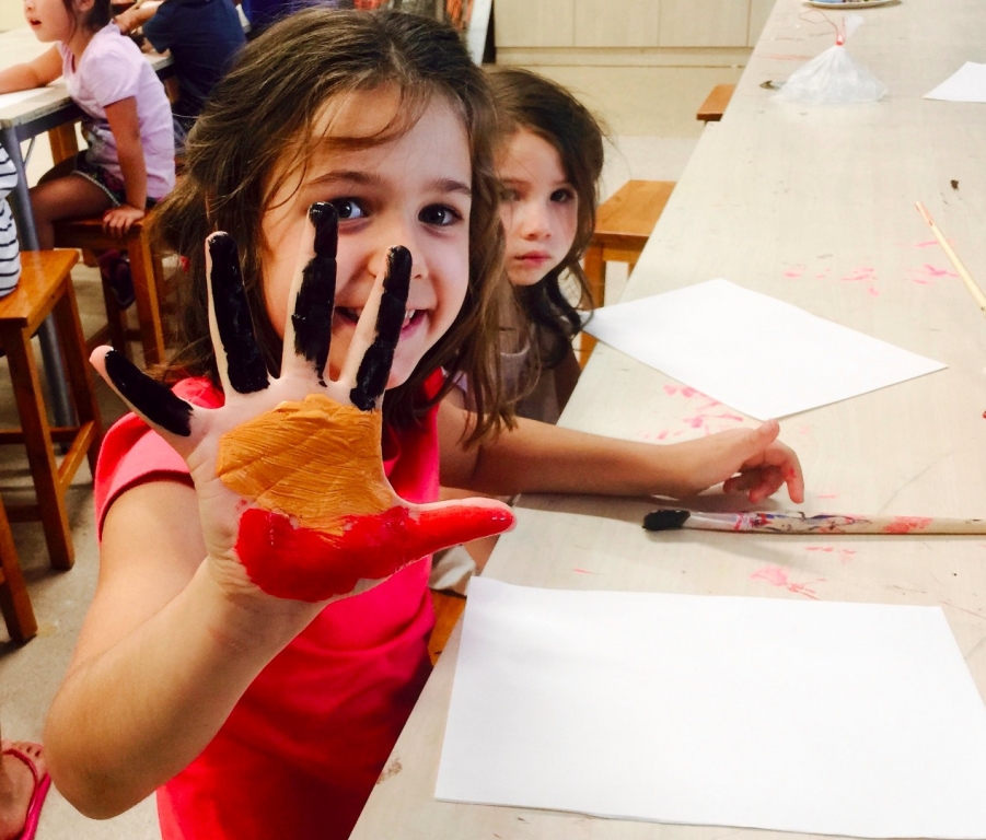 Village Camps International Summer Camp VDC Singapore 2017-07-28 https://www.villagecamps.com/journals_admin/images/1236-1510-Handprint pirates.jpg